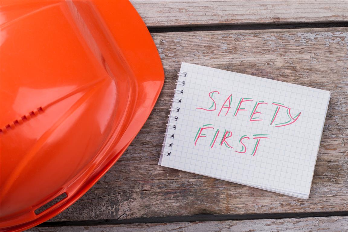 safety-first-concept-2021-12-09-19-16-22-utc_Mittel3